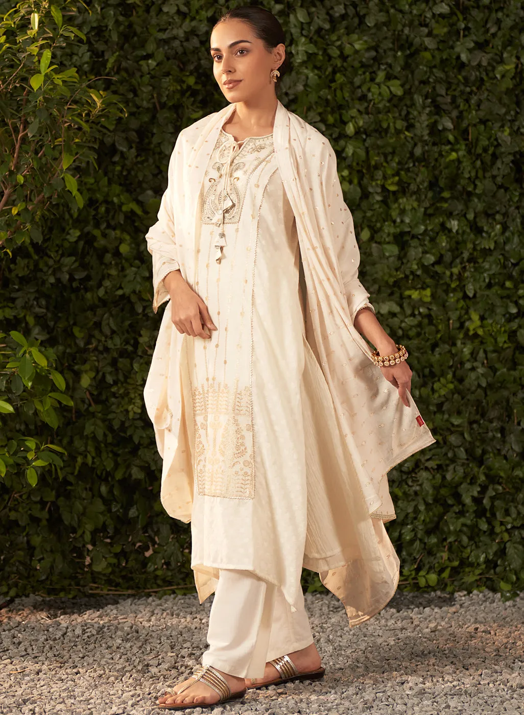 Blossom Royal Ivory embroidered Chanderi Salwar Kurta Set with Dupatta