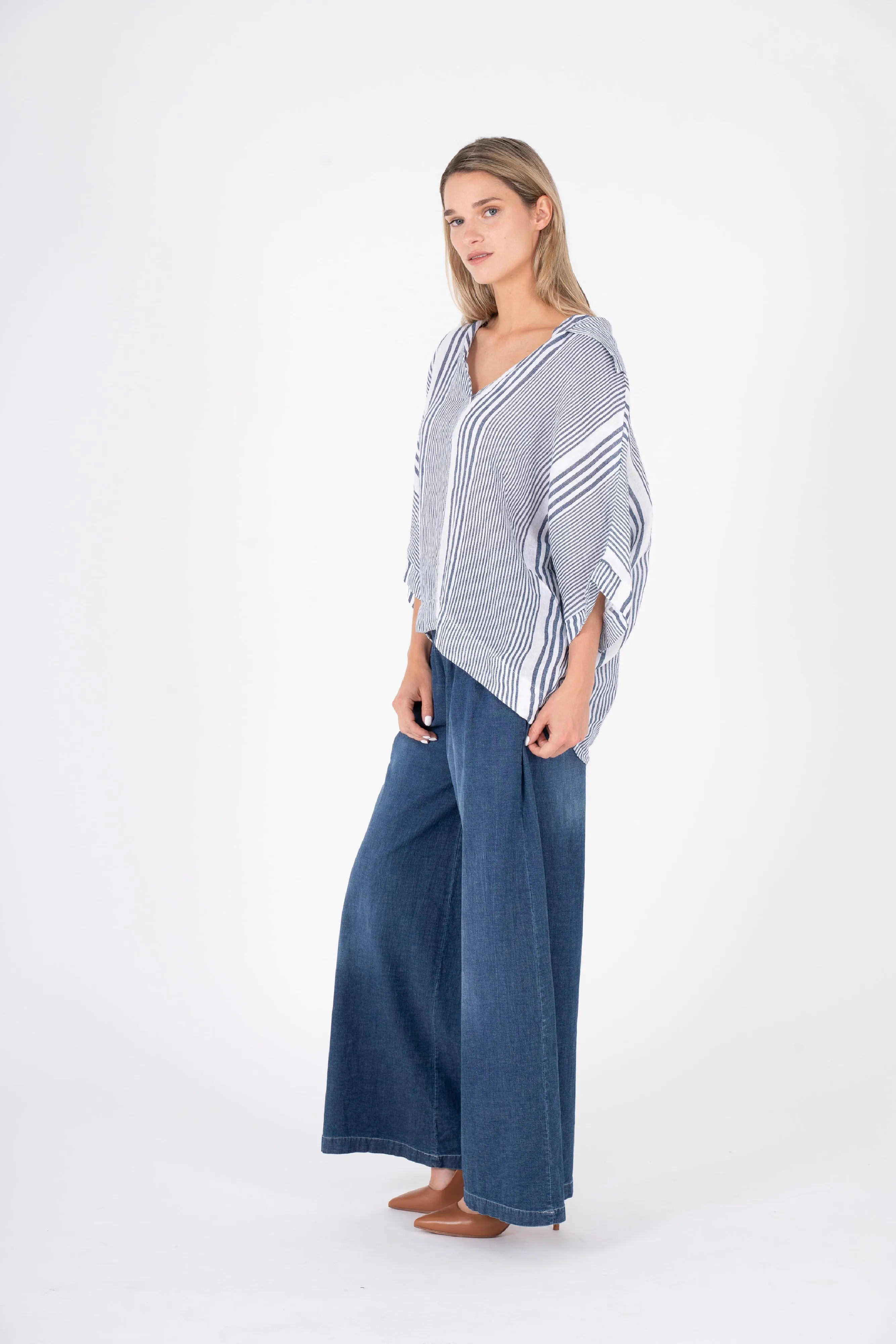 M Made in Italy  Ladies Woven Top  Navy Combo