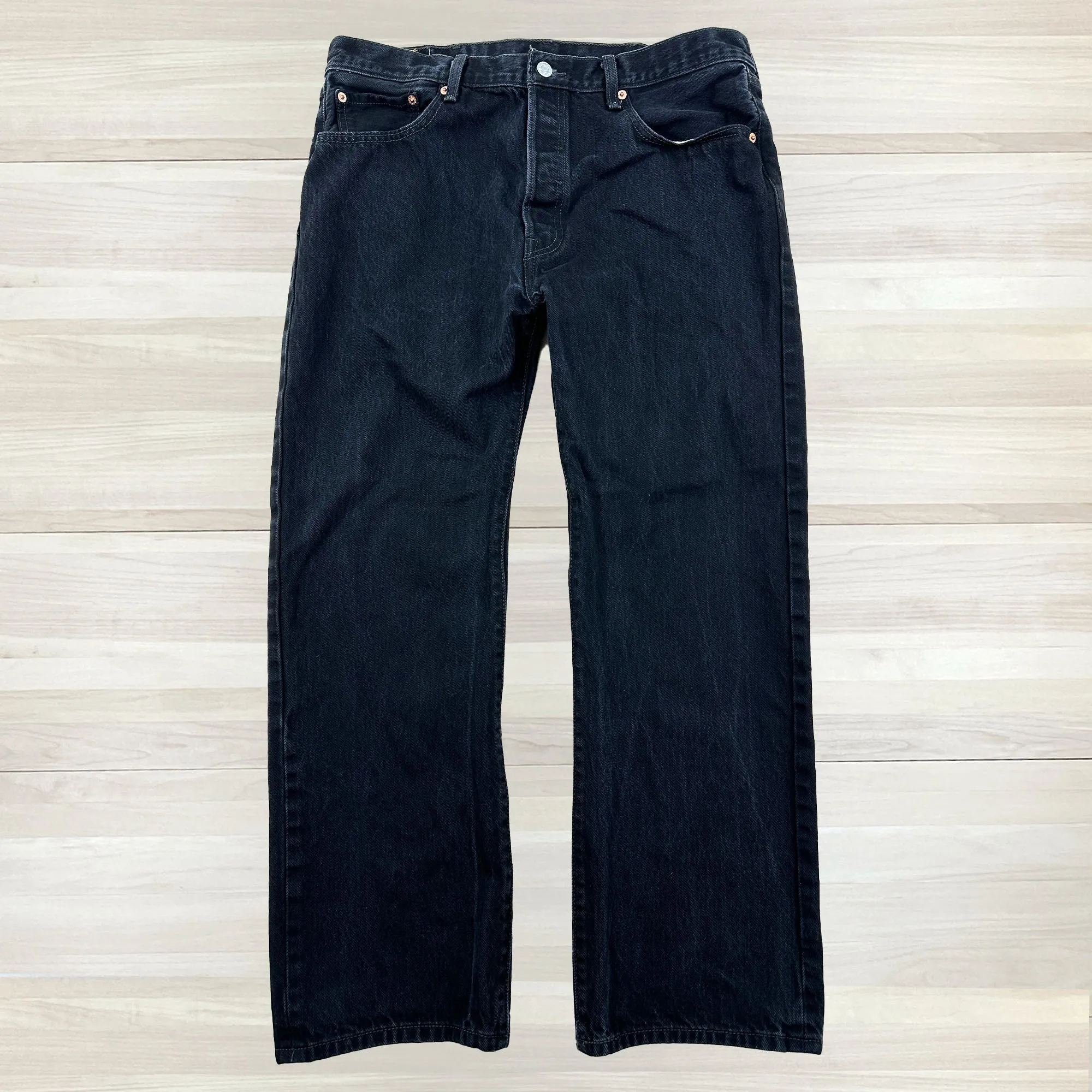 Men's Vintage Black Levi's 501 - Measures 36x29